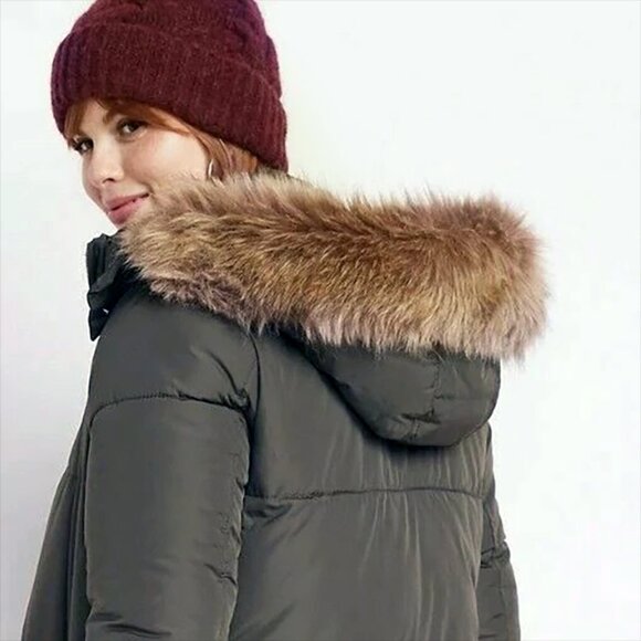 Olive Green Puffer Parka With Detachable Hood - Picture 4 of 13